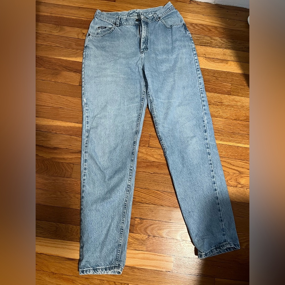 Women's Straight Leg Lee Jeans in light blue wash!